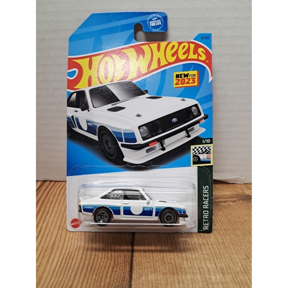 2023 HOT WHEELS * FORD ESCORT RS2000 RETRO RACERS 1/10 WHITE 4/250